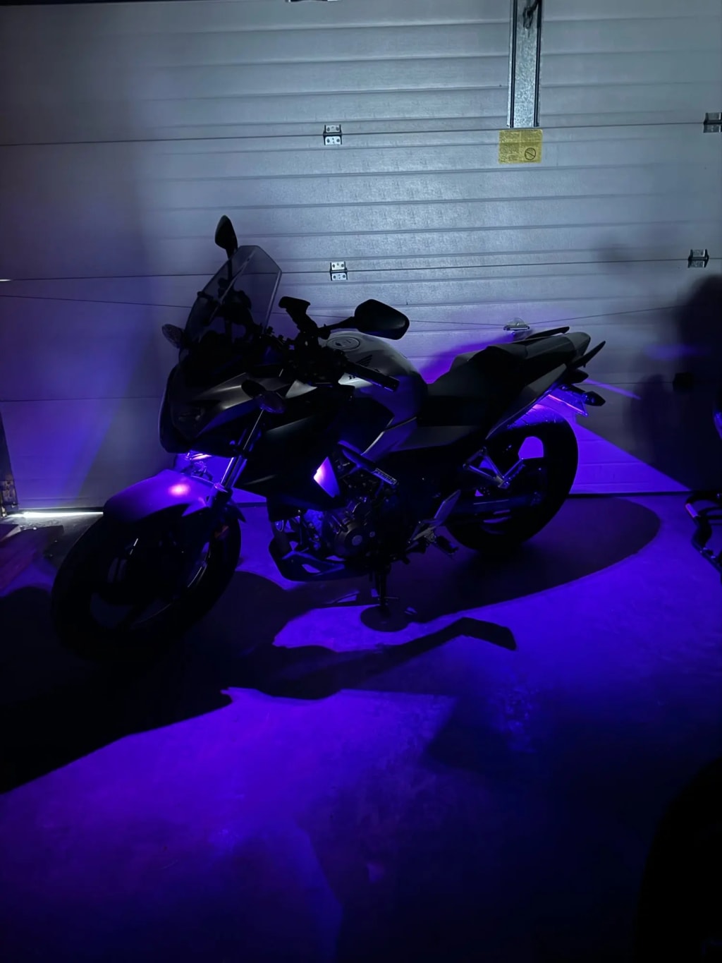 VelcroGlow